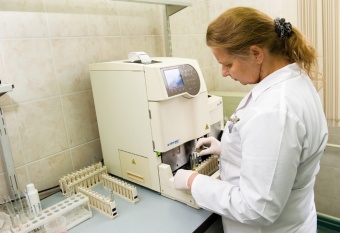 Aution Max Автоматический анализатор мочи на тест-полосках