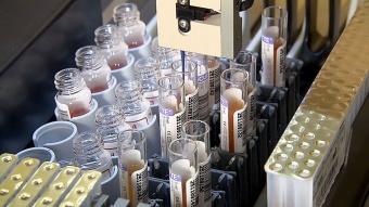 IH-1000 Автоматический анализатор для иммуногематологических исследований